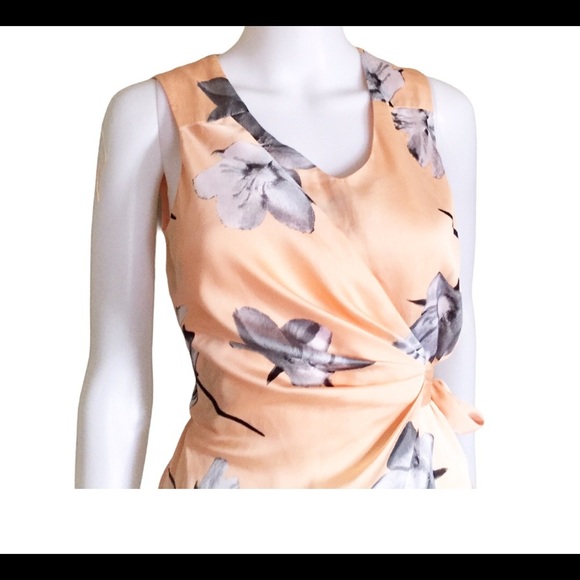 SUZY SHIER Floral Wrap Sleeveless Blouse With Tie Waist Detail Peach Orange XS - Picture 3 of 11